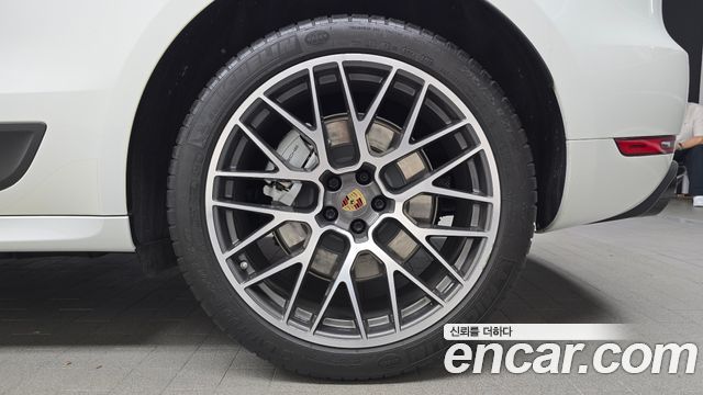 Porsche Macan 2.9 GTS 95B 2020 — фото 21