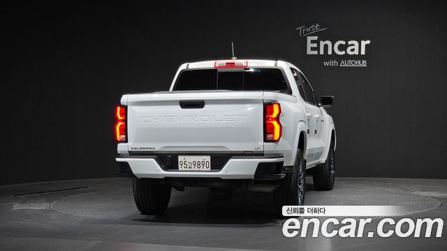 Chevrolet Colorado 2.7 2WD 2023 — фото 4