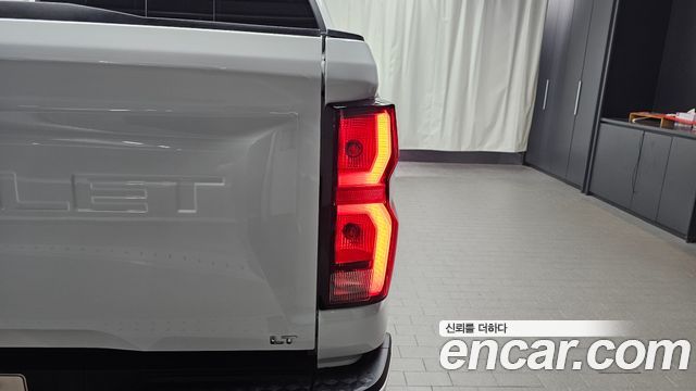 Chevrolet Colorado 2.7 2WD 2023 — фото 29
