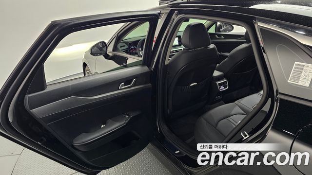 Kia K5 (III) 2.0 Prestige 2022 — фото 18