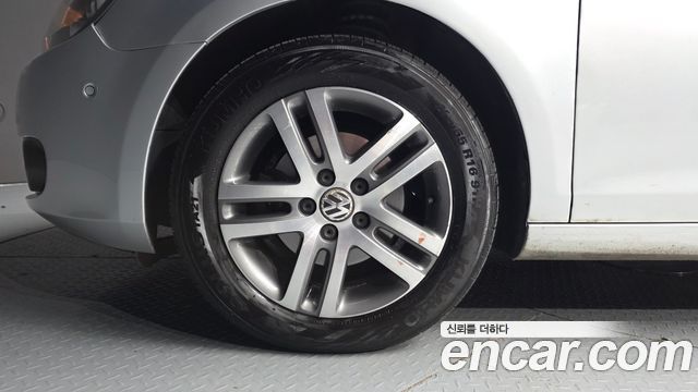 Volkswagen Golf (VI) 1.6 TDI Blue Motion 2012 — фото 5