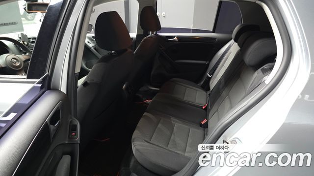 Volkswagen Golf (VI) 1.6 TDI Blue Motion 2012 — фото 11