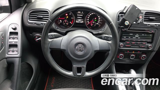 Volkswagen Golf (VI) 1.6 TDI Blue Motion 2012 — фото 13