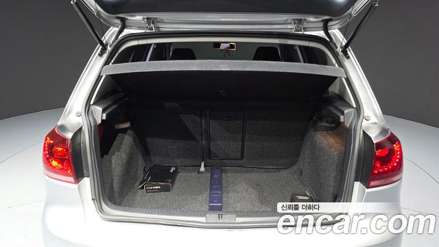 Volkswagen Golf (VI) 1.6 TDI Blue Motion 2012 — фото 20
