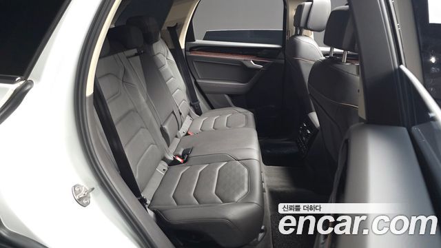 Volkswagen Touareg (III) 3.0 TDI Prestige 2023 — фото 15