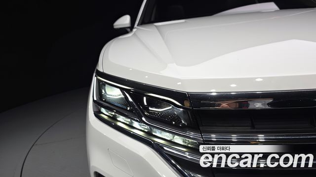 Volkswagen Touareg (III) 3.0 TDI Prestige 2023 — фото 28