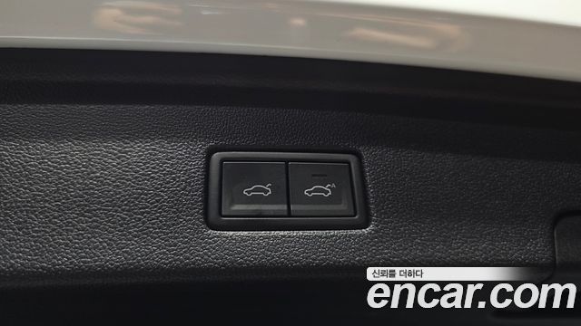 Volkswagen Touareg (III) 3.0 TDI Prestige 2023 — фото 34