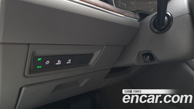 Volkswagen Touareg (III) 3.0 TDI Prestige 2023 — фото 35