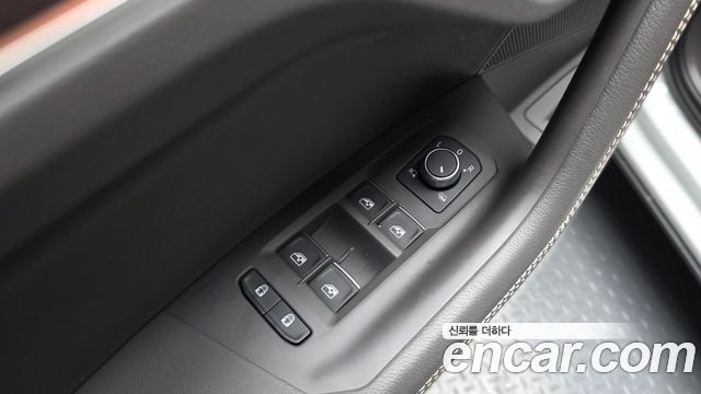 Volkswagen Touareg (III) 3.0 TDI Prestige 2023 — фото 36