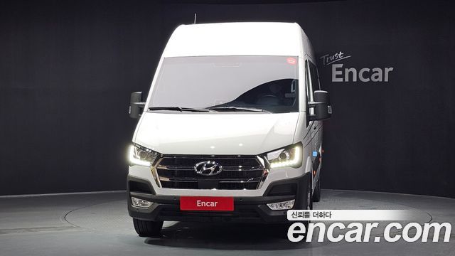 Hyundai Solati 15-seater Luxury 2025 — фото 3