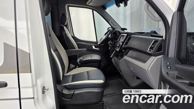 Hyundai Solati 15-seater Luxury 2025 — фото 26