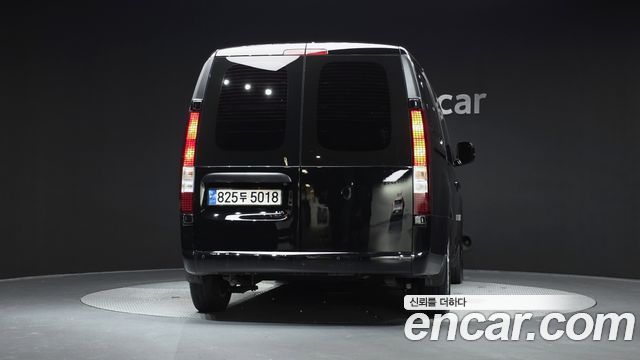 Hyundai Staria Cargo 5-Seater Modern 2022 — фото 4