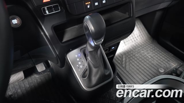 Hyundai Staria Cargo 5-Seater Modern 2022 — фото 9