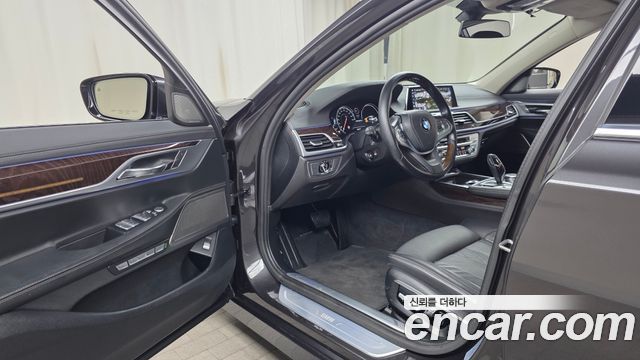 BMW 7 Series (G11) 740Li xDrive 2016 — фото 10