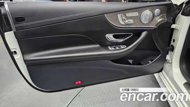 Mercedes-Benz E-Class (W213) E450 4MATIC Cabriolet 2019 — фото 30