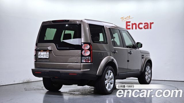 Land Rover Discovery 4 3.0 SDV6 SE 2015 — фото 2