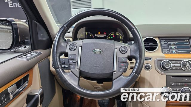 Land Rover Discovery 4 3.0 SDV6 SE 2015 — фото 13