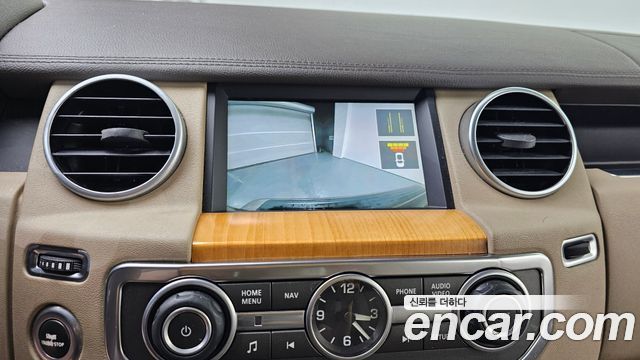 Land Rover Discovery 4 3.0 SDV6 SE 2015 — фото 15