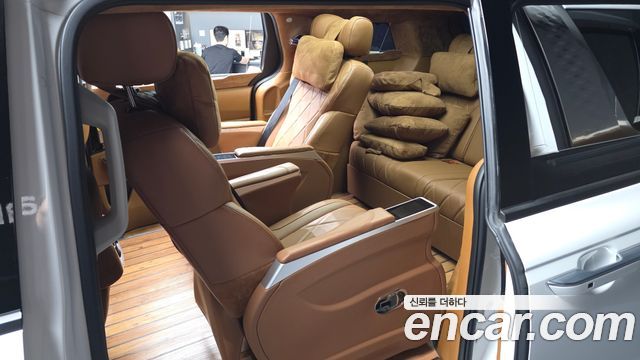 Kia Carnival (IV) Gasoline 9-Seater Hi Limousine (7-seater Limousine(Special vehicle) 2024 — фото 26