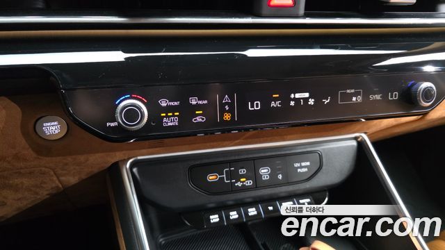 Kia Carnival (IV) Gasoline 9-Seater Hi Limousine (7-seater Limousine(Special vehicle) 2024 — фото 29