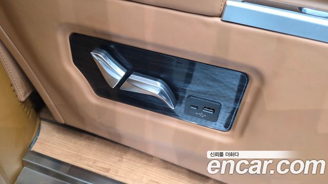 Kia Carnival (IV) Gasoline 9-Seater Hi Limousine (7-seater Limousine(Special vehicle) 2024 — фото 31