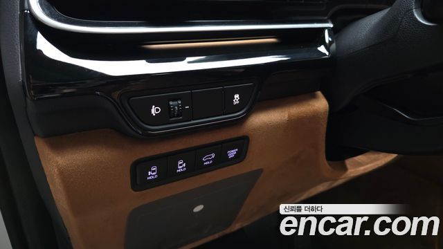 Kia Carnival (IV) Gasoline 9-Seater Hi Limousine (7-seater Limousine(Special vehicle) 2024 — фото 32