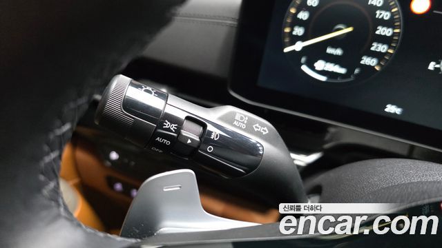 Kia Carnival (IV) Gasoline 9-Seater Hi Limousine (7-seater Limousine(Special vehicle) 2024 — фото 35