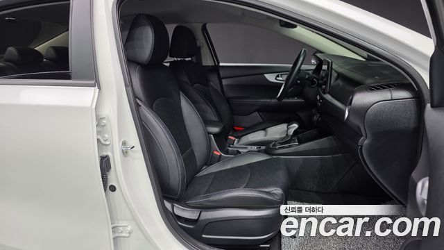 Kia K3 (II) 1.6 Prestige 2022 — фото 32