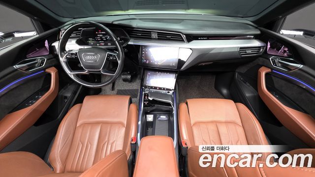 Audi e-tron 55 Quattro Sportback 2021 — фото 7