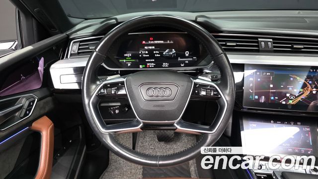 Audi e-tron 55 Quattro Sportback 2021 — фото 12