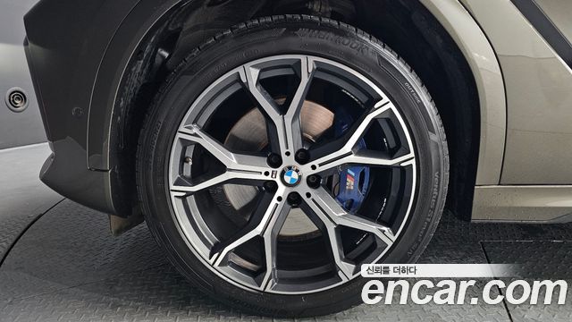 BMW X6 (G06) xDrive40i M Sport 2021 — фото 5