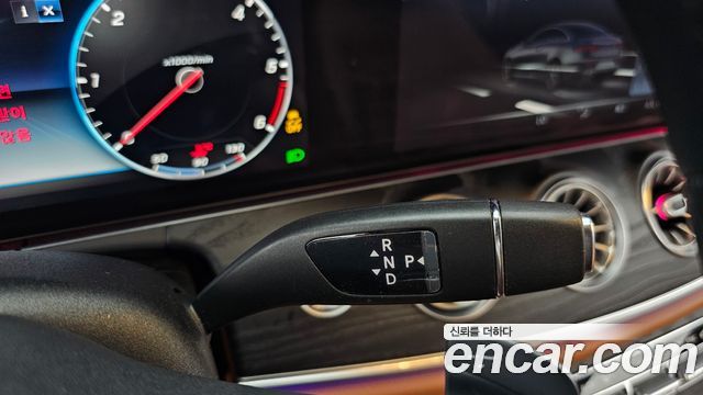 Mercedes-Benz E-Class (W213) E220d Coupe 2020 — фото 9
