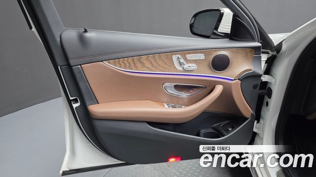 Mercedes-Benz E-Class (W213) E250 Exclusive 2022 — фото 30