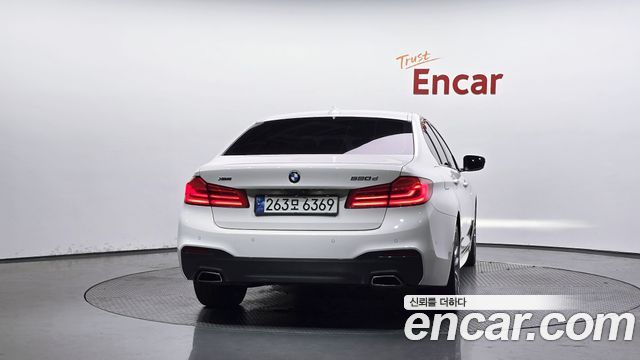 BMW 5 Series (G30) 520d xDrive M Sport Package Plus 2017 — фото 4