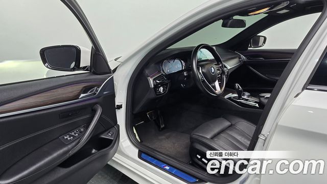 BMW 5 Series (G30) 520d xDrive M Sport Package Plus 2017 — фото 10