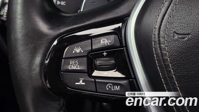 BMW 5 Series (G30) 520d xDrive M Sport Package Plus 2017 — фото 15