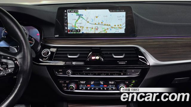 BMW 5 Series (G30) 520d xDrive M Sport Package Plus 2017 — фото 18