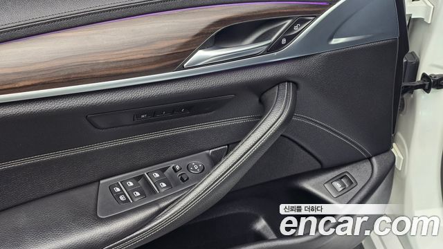 BMW 5 Series (G30) 520d xDrive M Sport Package Plus 2017 — фото 19