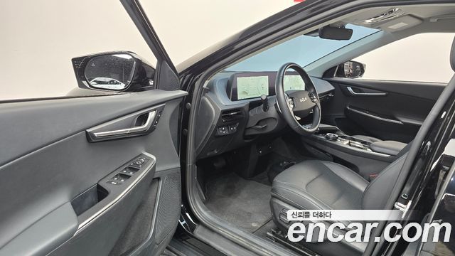Kia EV6 Long Range Air 2023 — фото 10