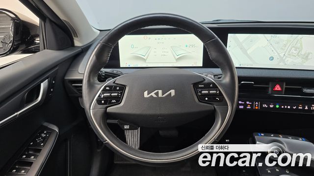 Kia EV6 Long Range Air 2023 — фото 17