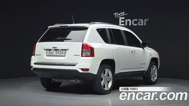 Jeep Compass 2.4 Limited 1st 2012 — фото 2