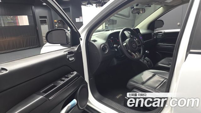 Jeep Compass 2.4 Limited 1st 2012 — фото 10
