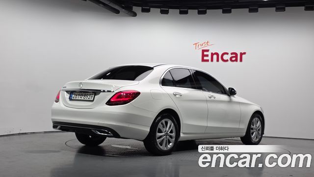Mercedes-Benz C-Class (W205) C220 d Avantgarde 2019 — фото 2
