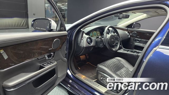 Jaguar XJ 3.0D XJ50 LWB X351 2019 — фото 10