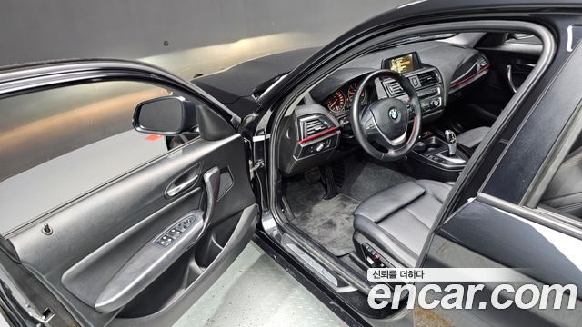 BMW 1 Series (F20) 118d Sport 5Door 2015 — фото 10