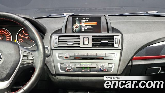 BMW 1 Series (F20) 118d Sport 5Door 2015 — фото 12
