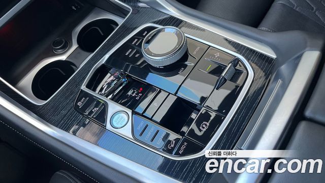 BMW X6 (G06) xDrive40i M Sport 2024 — фото 9