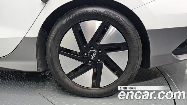 Hyundai Ioniq 6 Long Range Exclusive 2023 — фото 21