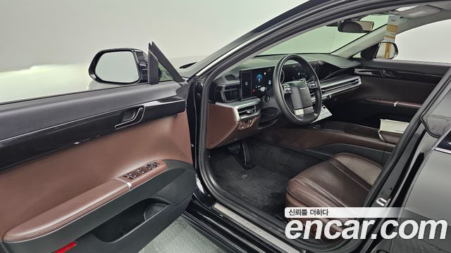 Hyundai Grandeur (GN7) 2,5 Gasoline 2WD Premium 2023 — фото 10