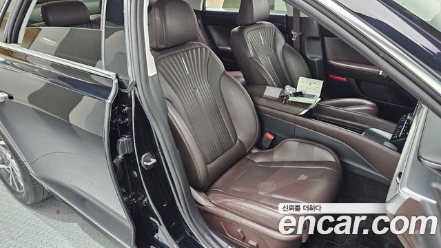 Hyundai Grandeur (GN7) 2,5 Gasoline 2WD Premium 2023 — фото 11